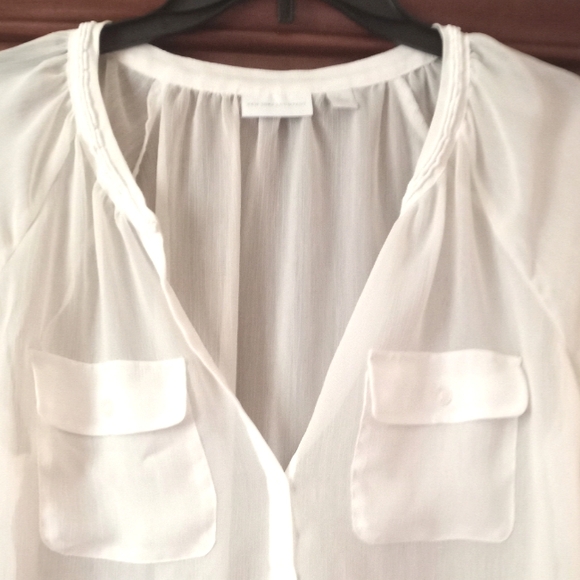 ⚘New York & Company blouse ⚘ - Picture 2 of 5